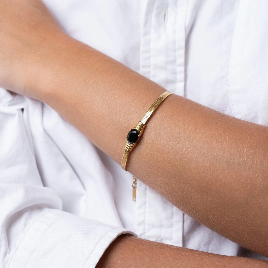 Essential Onyx Snake Bracelet